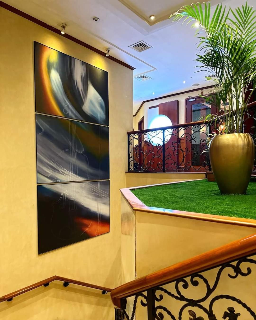 Marco Polo Hotel Дубай Экстерьер фото